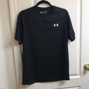 Men’s Under Armour black workout t-shirt